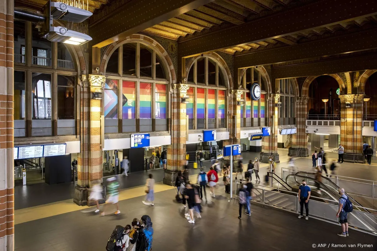 NS zet rond Canal Parade extra lange treinen in