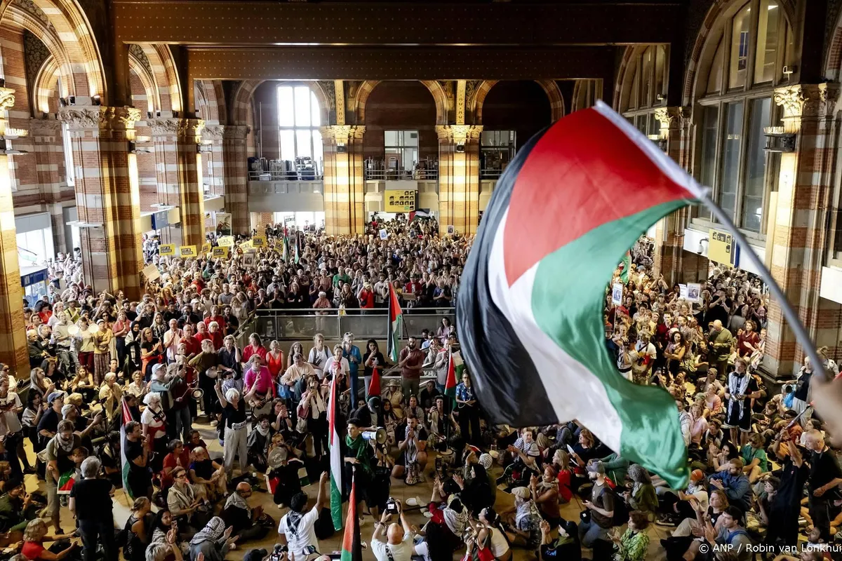 Duizenden activisten op stations willen einde hongersnood in Gaza