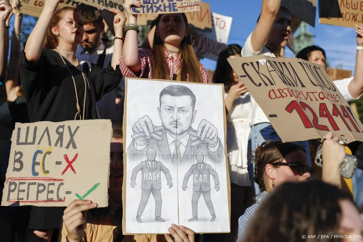 Zelensky: we hadden omstreden corruptiewet beter moeten bespreken