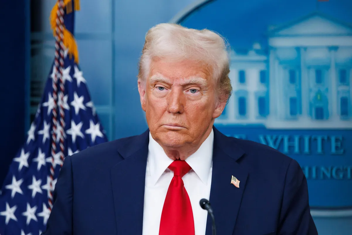 Trump keert zich tegen eigen achterban: “Jeffrey Epstein is een hoax”