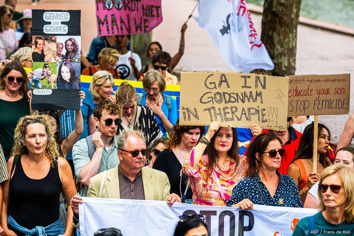 Zeker duizend mensen bij mars tegen femicide in Rotterdam