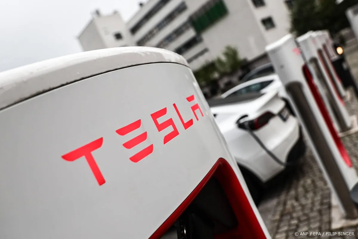 Wall Street herstelt licht na forse koersval, Tesla opent hoger