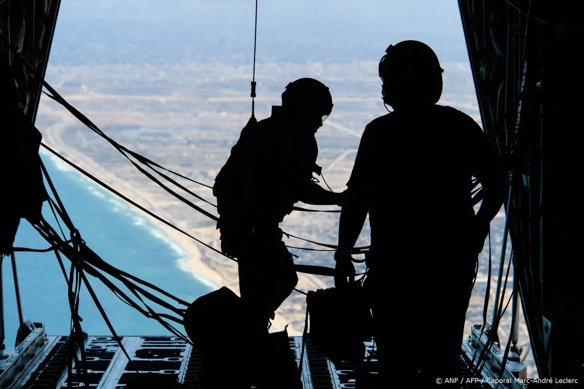 Canada dropt hulpgoederen boven Gaza