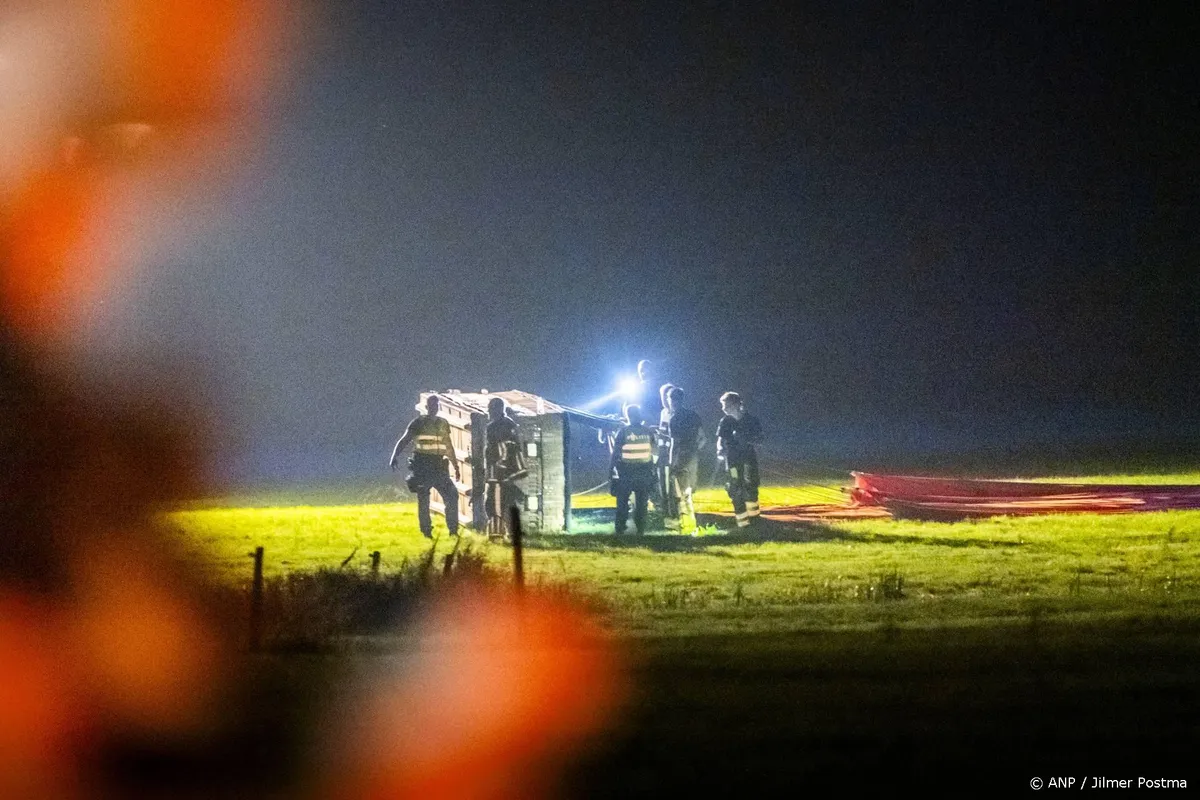 Dode door ongeluk met luchtballon bij Friese dorp De Hoeve