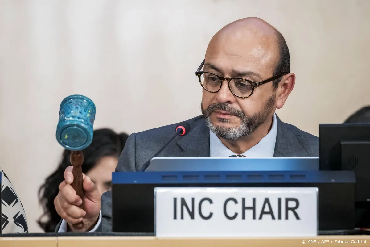 Onderhandelingen over plasticverdrag gaan vrijdag verder