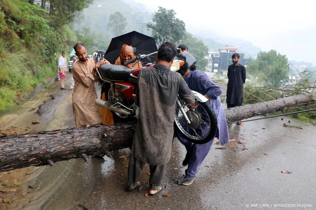 Meer dan 250 doden door overstromingen in India en Pakistan