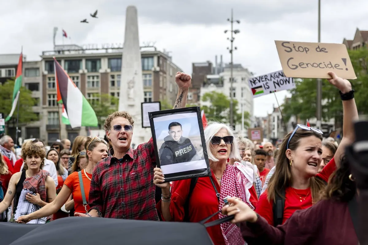 Honderden betogers bij pro-Palestijnse demo op Dam in Amsterdam