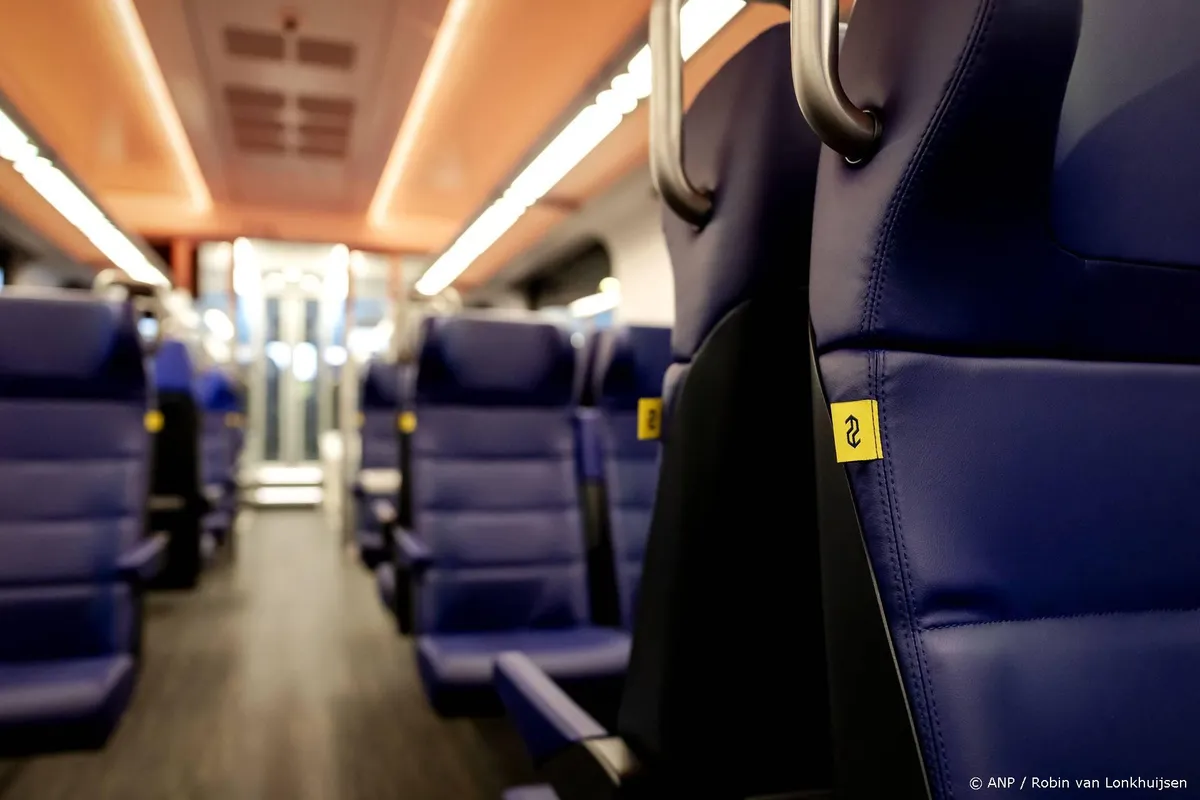 Geen treinen tussen Delft en Rotterdam door defecte bovenleiding