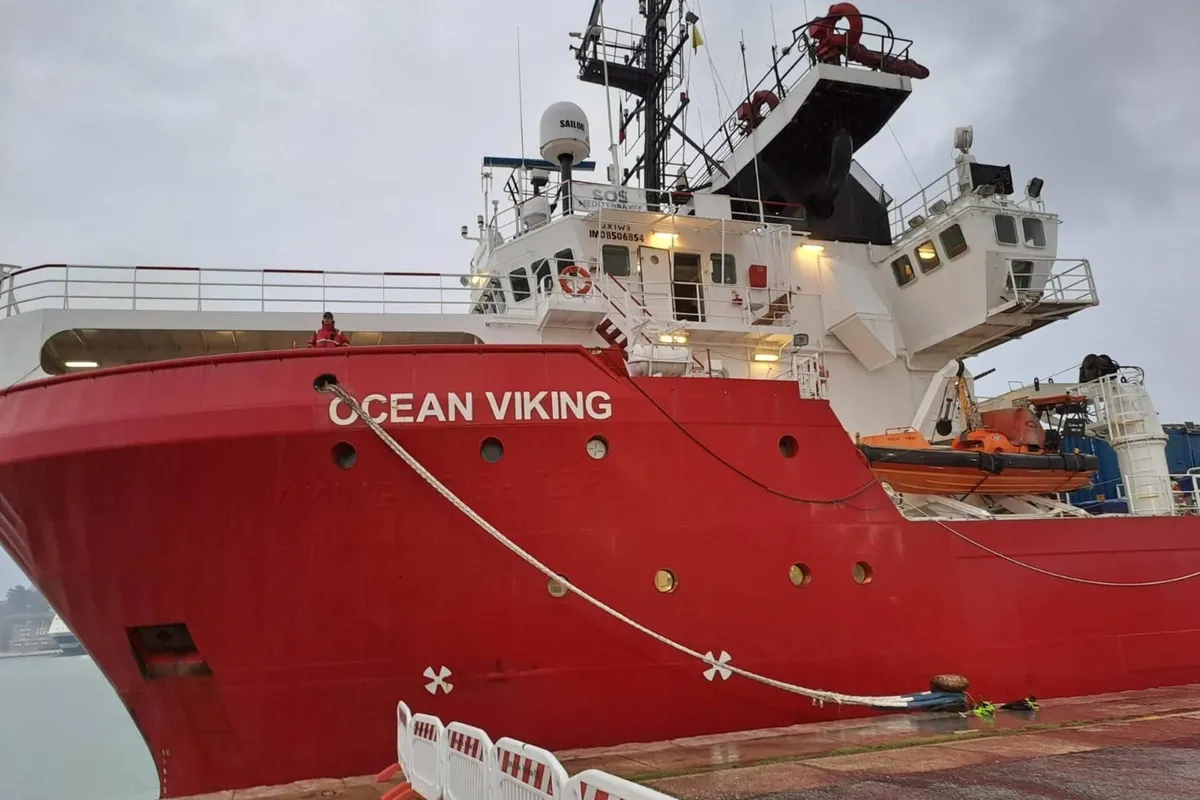 Reddingsschip voor migranten door Libische kustwacht beschoten