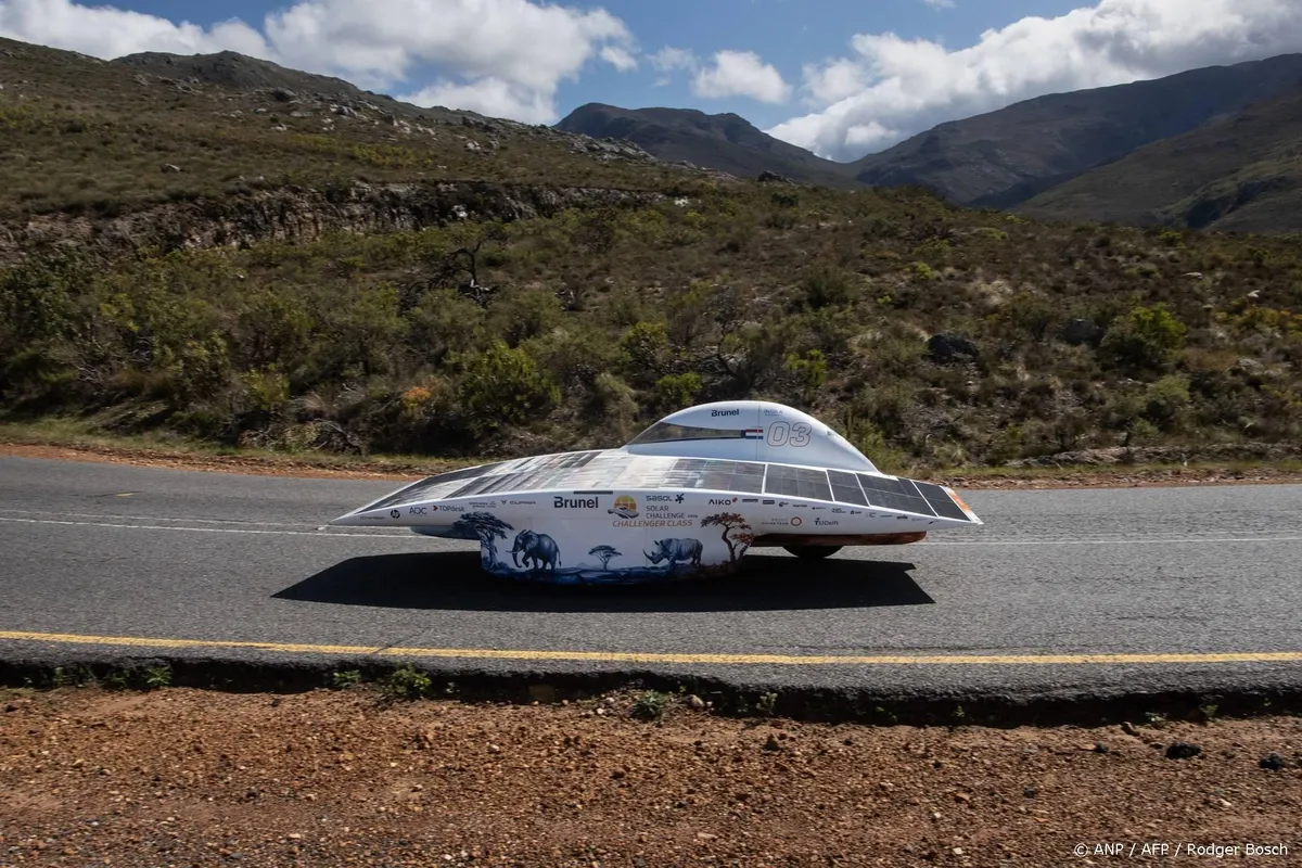 Delft wint voor achtste keer World Solar Challenge, Twente tweede