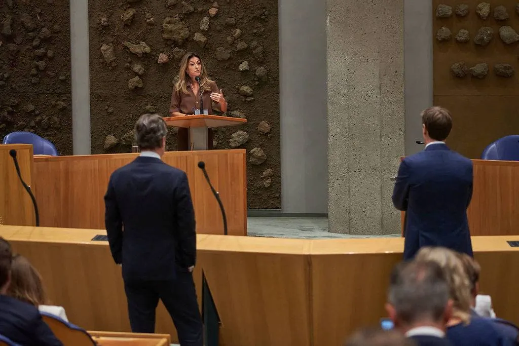 VVD sluit PVV keihard uit – maar denkt wél zonder GroenLinks-PvdA te kunnen regeren?