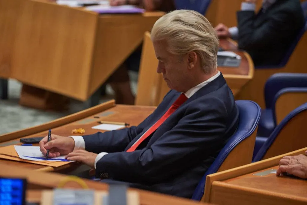 Wilders woest op Yesilgöz: VVD sluit PVV wél uit, maar houdt deur naar links open