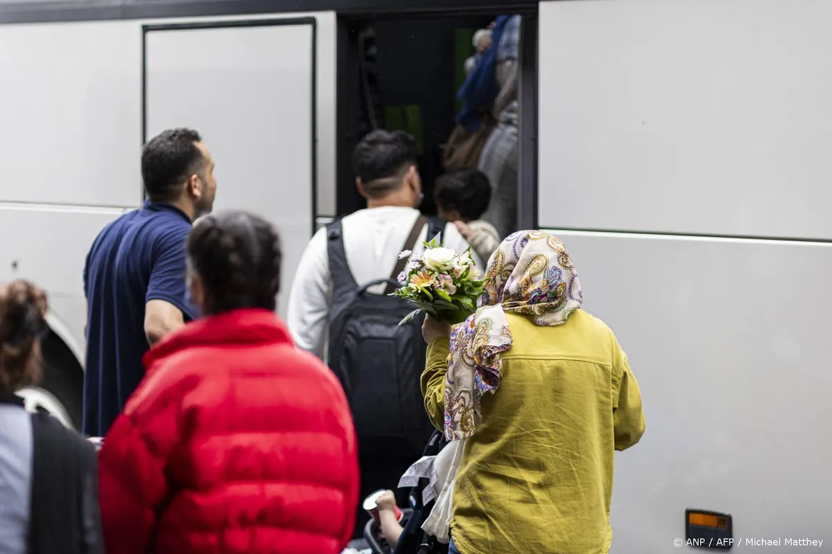 Staat moet Afghaanse bewakers helpen naar Nederland te komen