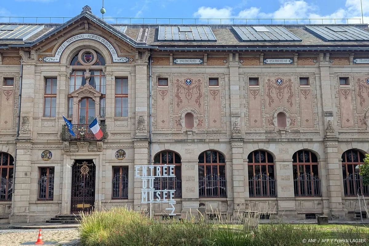 Porseleinen pronkstukken gestolen uit Frans museum