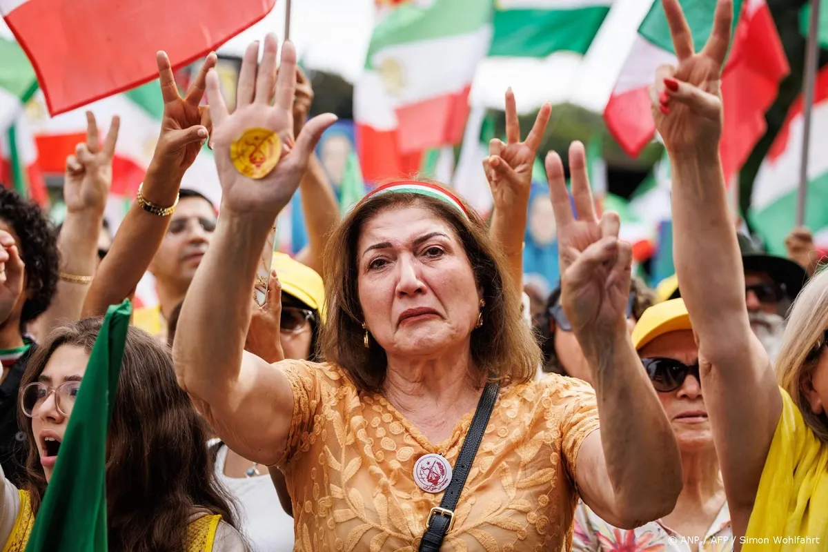 Groot protest in Brussel tegen regime Iran