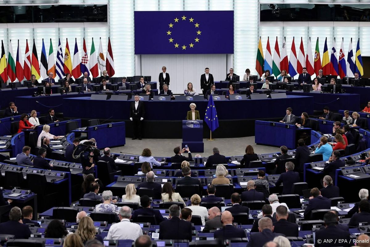 Geroep in zaal Europees Parlement tijdens speech Von der Leyen