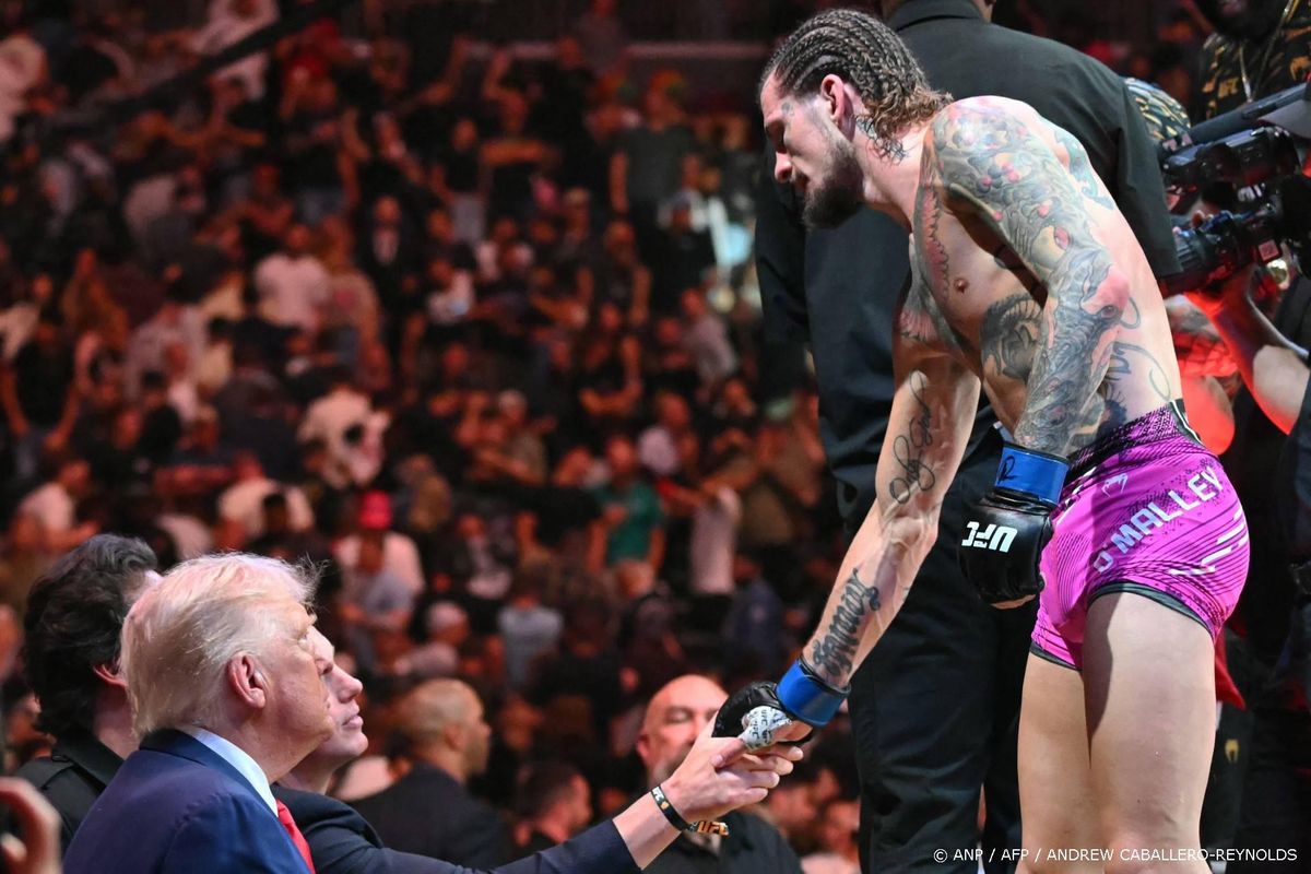 Trump wil voor zijn 80ste verjaardag UFC-gevecht in Witte Huis
