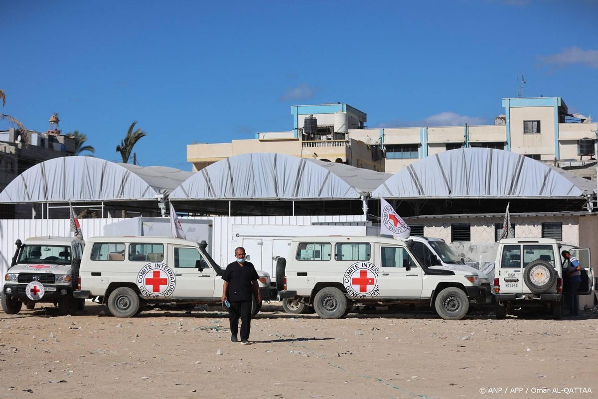 Lichamen Israëlische gijzelaars overgedragen aan Rode Kruis