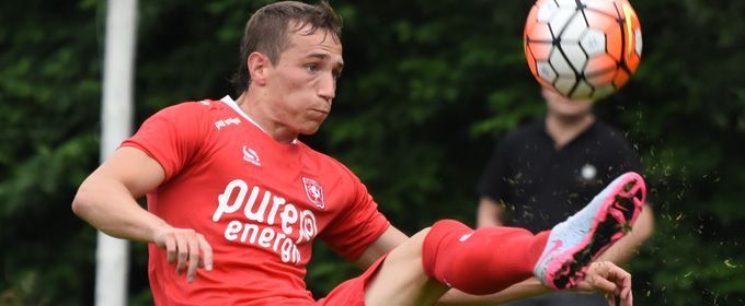 Trajkovski beloond voor goede prestaties bij FC Twente