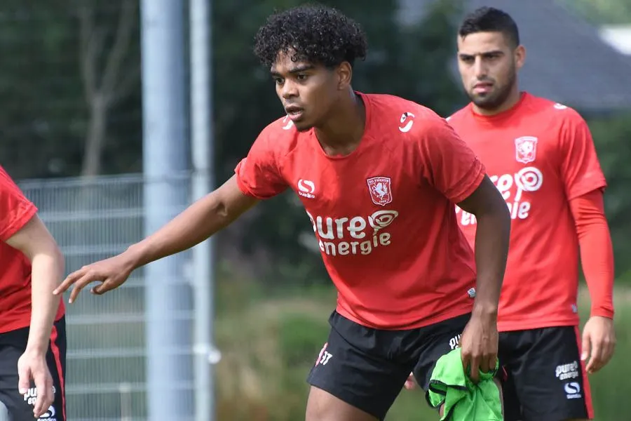 FOTO'S: Afsluitende training: Roemeratoe en Assaidi trainen mee