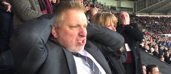 'Behangkoning' in de bres voor FC Twente: "Ik snap er geen moer van"