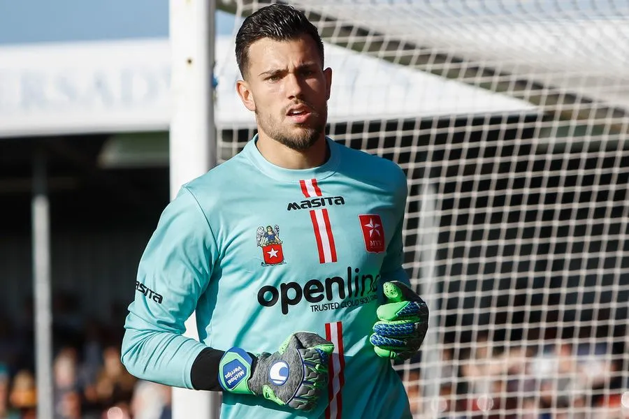 Doelman Verrips verschijnt niet bij KV Mechelen en wil vertrek forceren