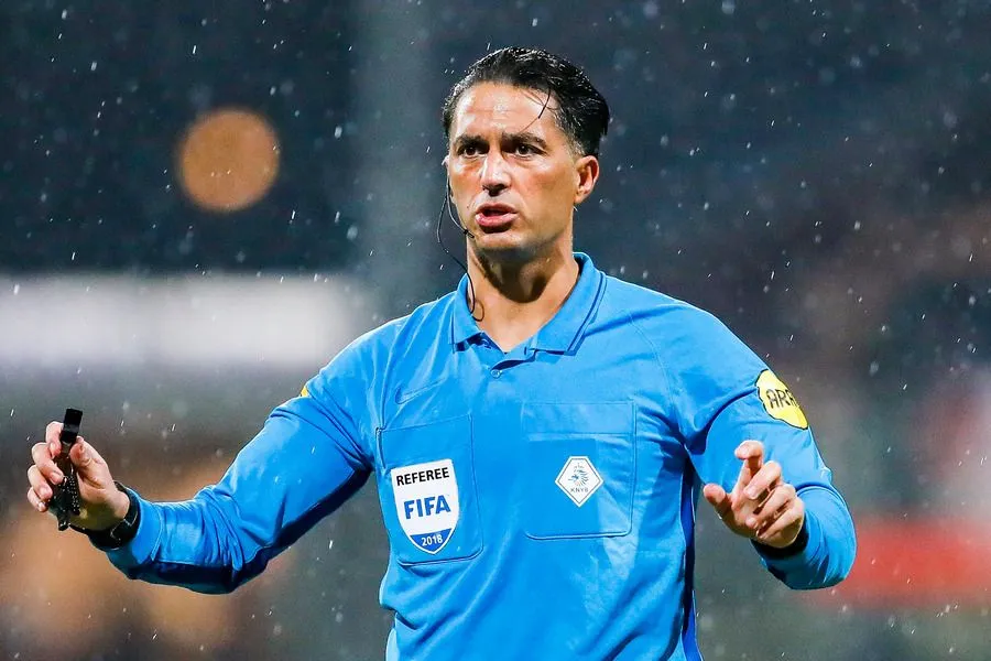 Gözübüyük en Higler aangesteld voor FC Twente - Feyenoord
