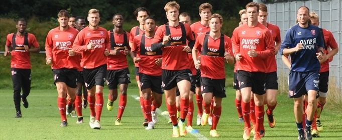 VIDEO: Eerste training FC Twente in de Spaanse zon