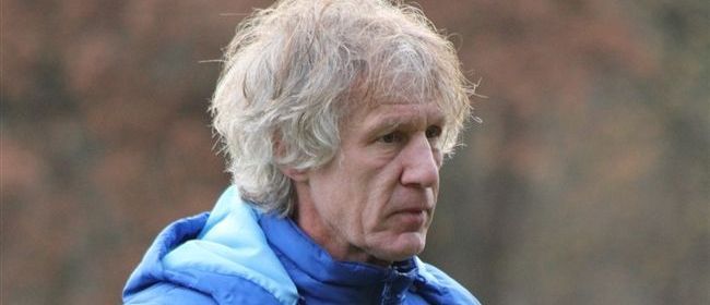 Verbeek weigert aanvallender voetbal: "Dat kostte ons meteen tegengoal"
