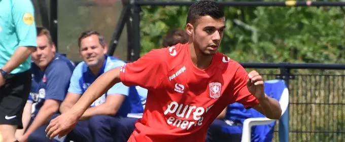 Voormalig jeugdspeler FC Twente Zeki Erkilinç maakt overstap naar HSC '21