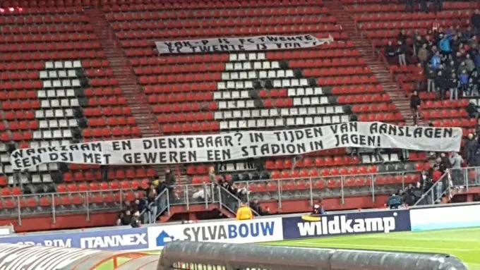 Vak P naar de rechter als burgemeester sluiting niet intrekt en geen excuses maakt