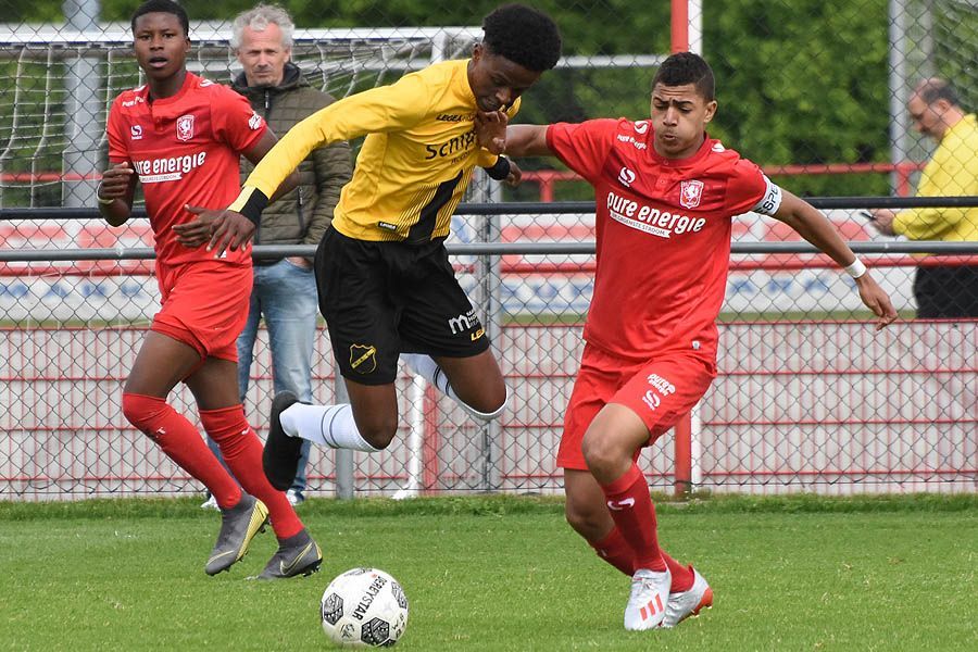 FC Twente onder 17 promoveert naar eredivisie