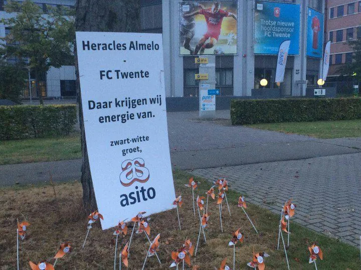 FOTO: Hoofdsponsor Heracles daagt Pure Energie uit