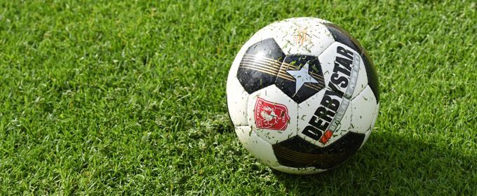 "Als FC Twente promoveert, staat de competitie weer met beide beentjes op de grond"