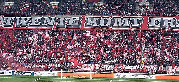FC Twente supporters 'de meest beruchte gooiers'