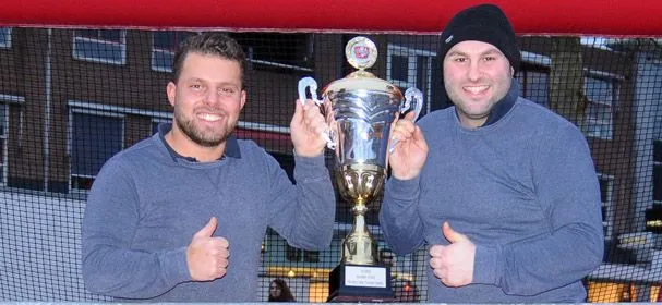 Birol Cay heeft het hardste schot en pakt de bokaal