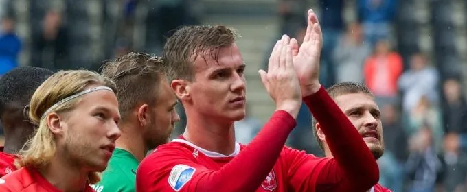 "Hake heeft een luxeprobleem, hij moet kiezen tussen twee gelijkwaardige verdedigers"