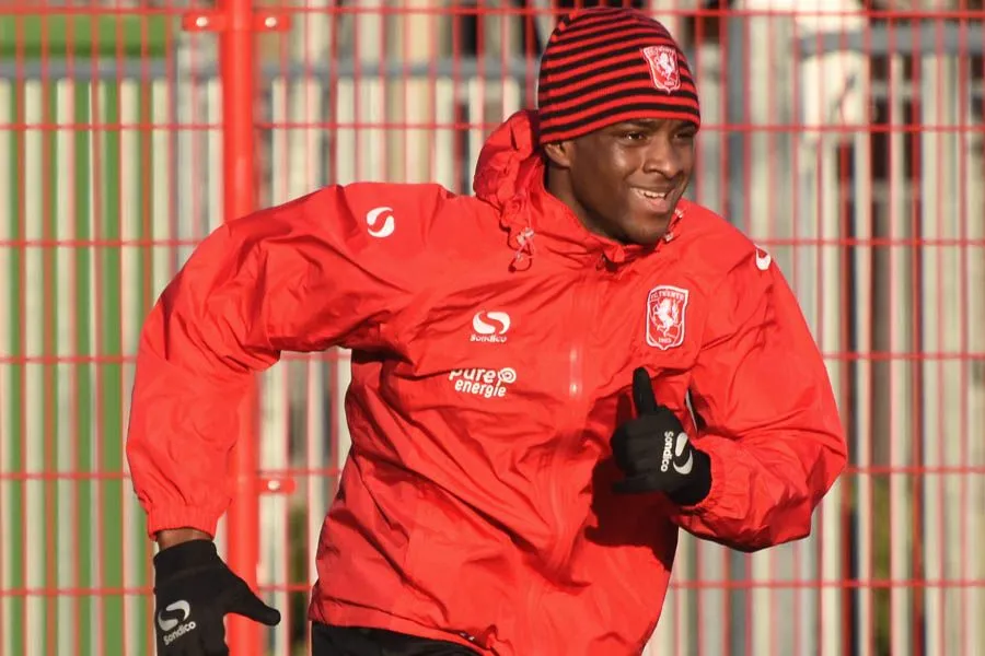 Voormalig FC Twente-middenvelder blikt terug: "Moest Arsenal laten voor wat het was"