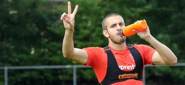 Bruno Uvini pakt prijs ondanks breuk in zijn gezicht