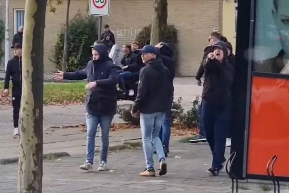 Burgemeester grijpt keihard in en sluit uitvak Cambuur Leeuwarden