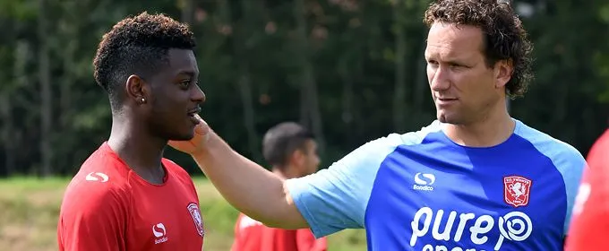 Van Loon hekelt koopgedrag Jong FC Twente
