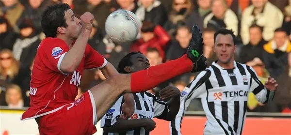 In Almelo is het speciale derbygevoel ondergesneeuwd