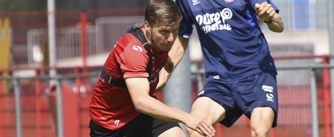 Jong FC Twente nipt onderuit tegen koploper jong AZ