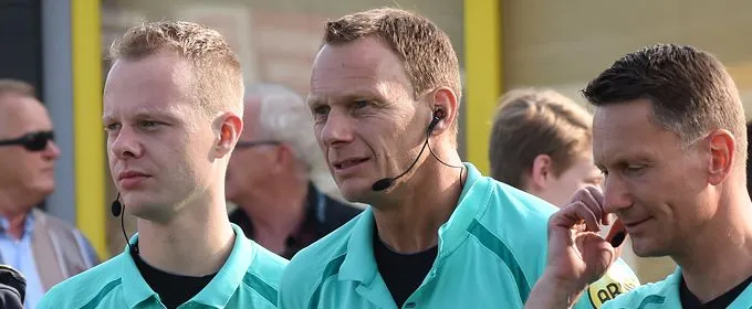 Ed Janssen hangt na 15 jaar de scheidsrechtersfluit aan de wilgen