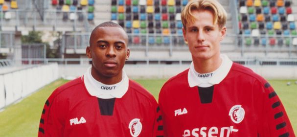 Bekerwinnaar 2001 duikt op bij FC Twente