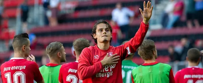 Ünal is FC Twente dankbaar: "Samen hebben we iets moois gemaakt"