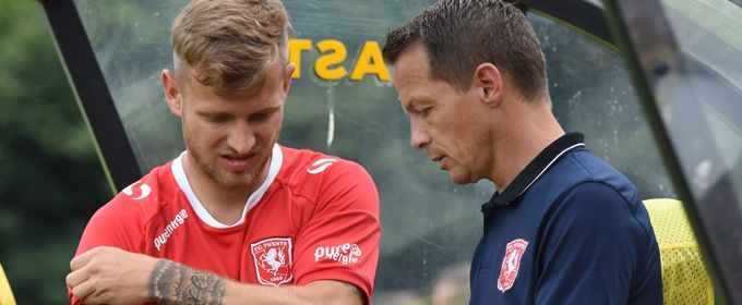 Pasveer uit kritiek op keeperstrainer FC Twente: "Dan gaan mijn handen jeuken"