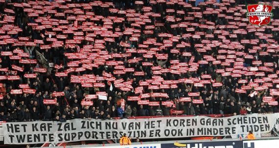 Publiek toont saamhorigheid, ondanks grote nederlaag tegen PSV