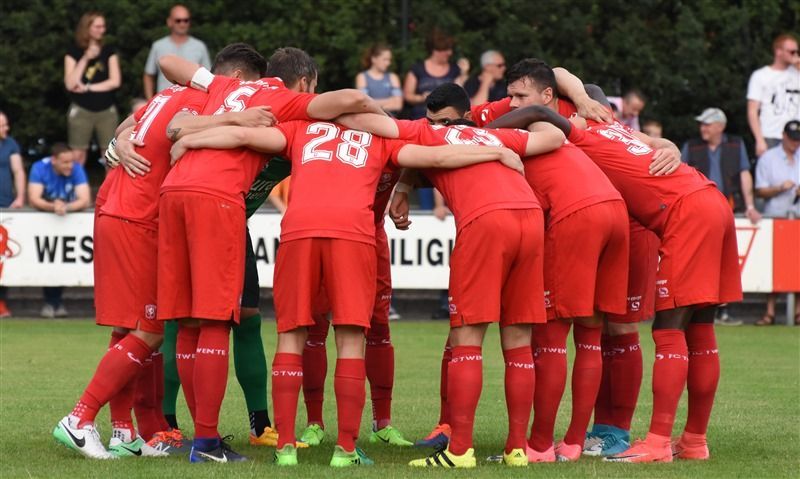 FOTO: Spelersgroep FC Twente in top-25 jongste selecties in Europa