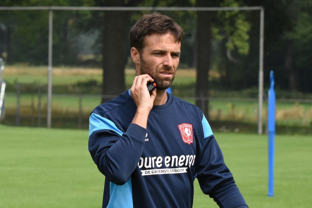 Foto's: Selectie FC Twente werkt laatste openbare training af voor AZ-thuis